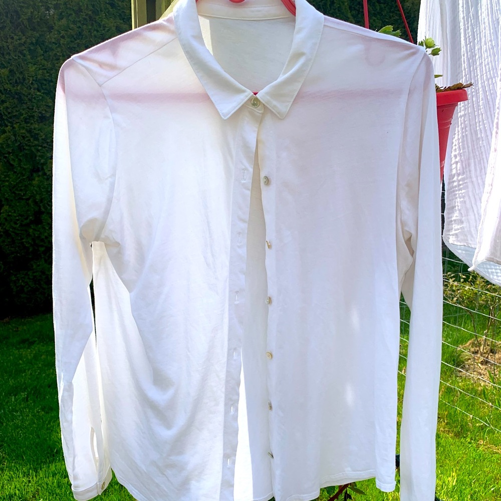 Eileen Fisher organic cotton jersey collared blouse, size small.